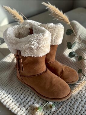 Magellan Girls Boots Faux‑Suede Winter Faux‑Fur Cuff Tassel Size 3 VGUC ❄️